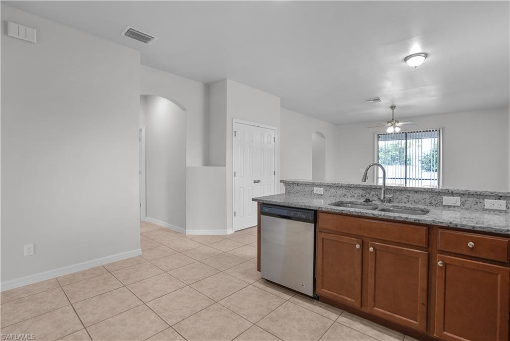 2303 SW 21st TER
