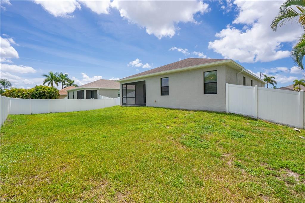 2303 SW 21st TER photo 20