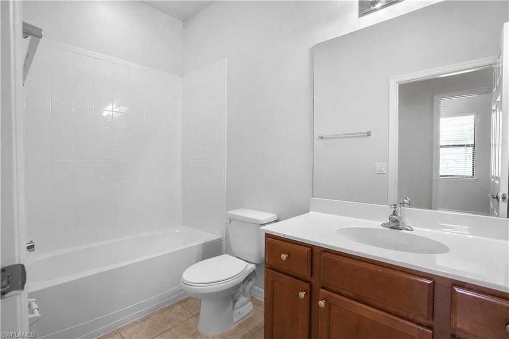 2303 SW 21st TER photo 18