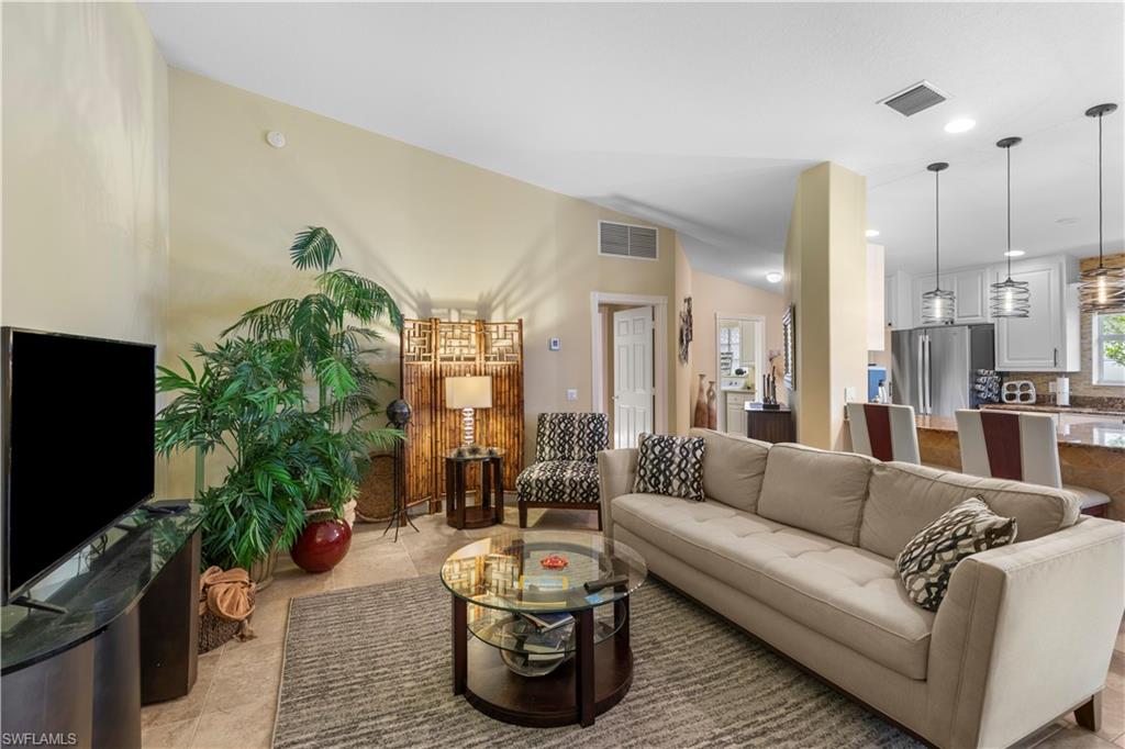 15382 Queen Angel WAY photo 6