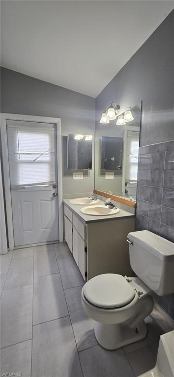 1401 Yvonne AVE S photo 9