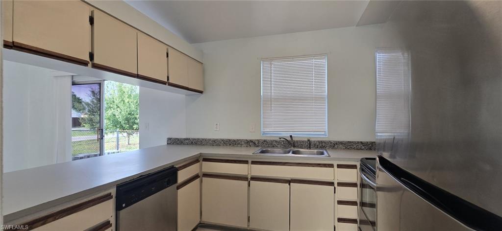 1401 Yvonne AVE S photo 14