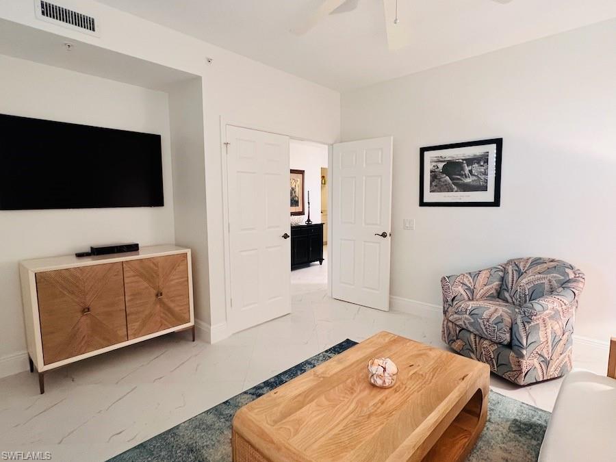 425 Cove Tower DR 902 photo 9
