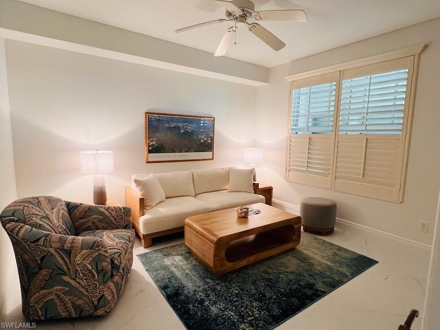 425 Cove Tower DR 902 photo 8