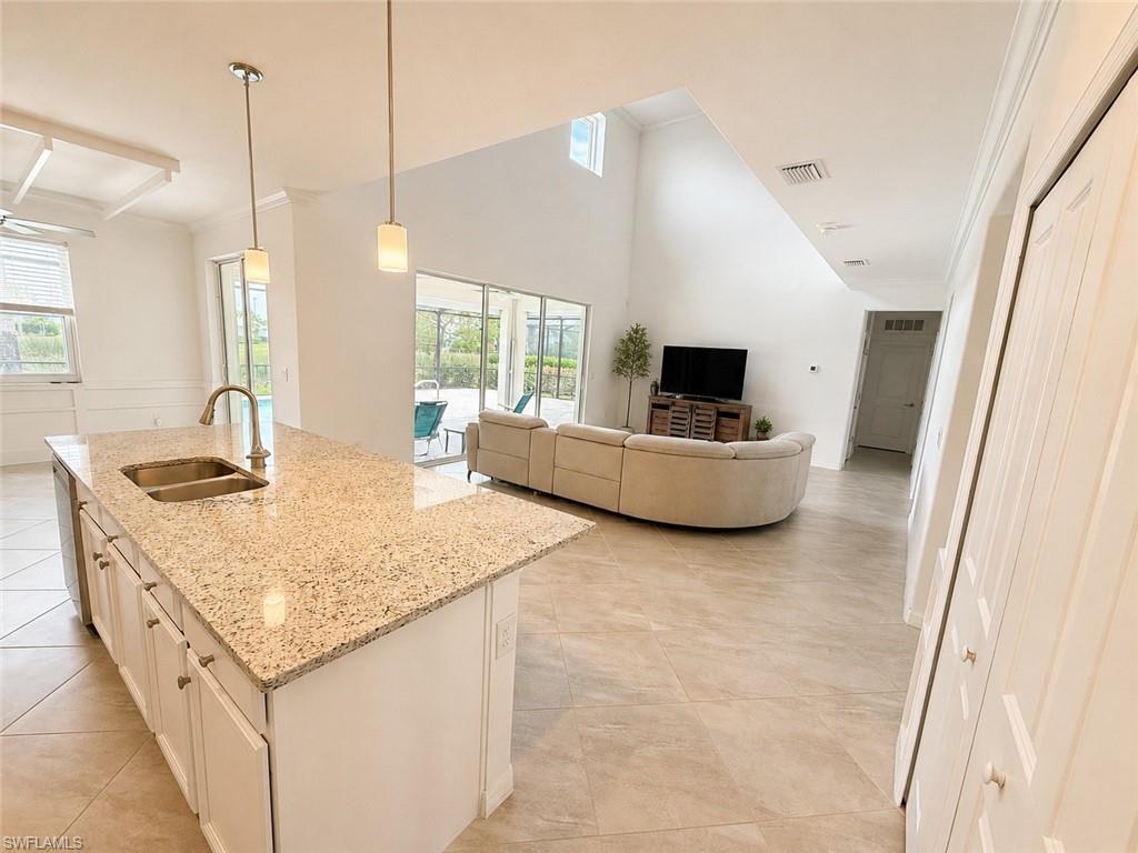 Gorgeous Designer Kitchen with Gas Stove