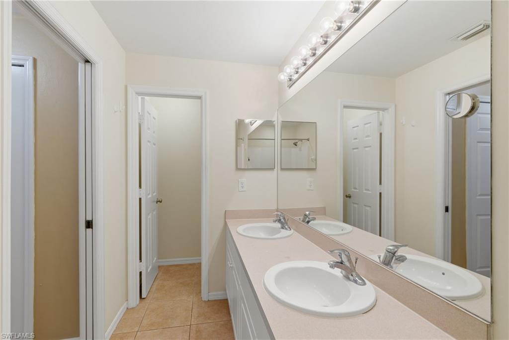 317 SW 25th AVE photo 22
