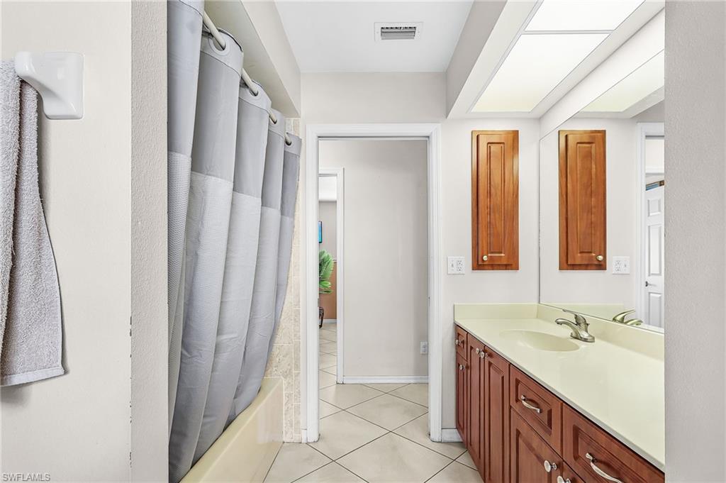 1721 SW 30th TER photo 15