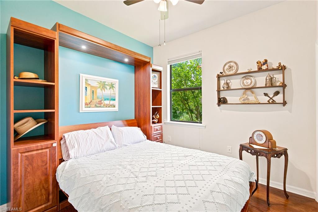 Queen sized murphy bed
