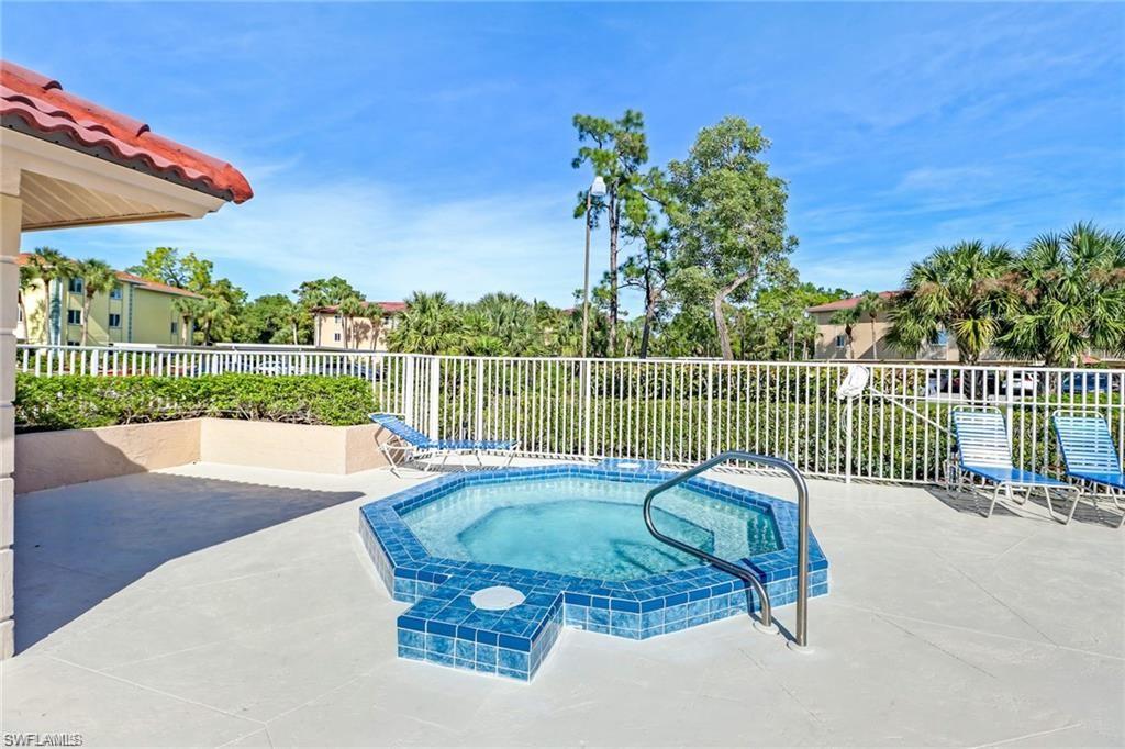 1075 Foxfire LN 201 photo 17