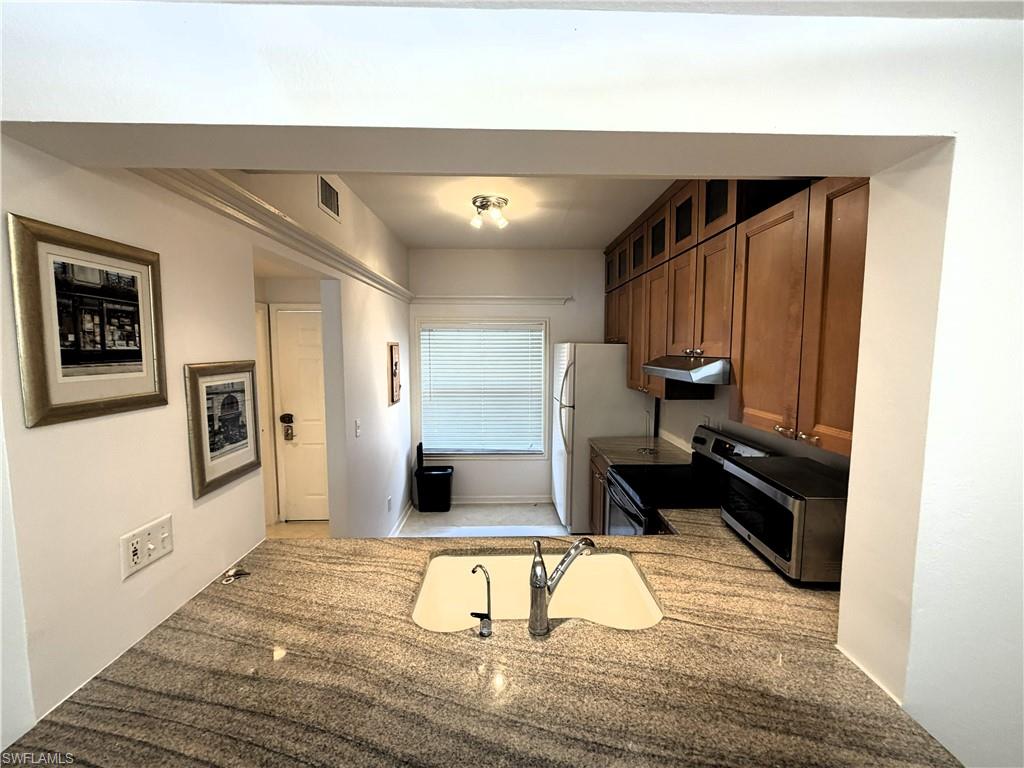 1018 Woodshire LN A209 photo 6