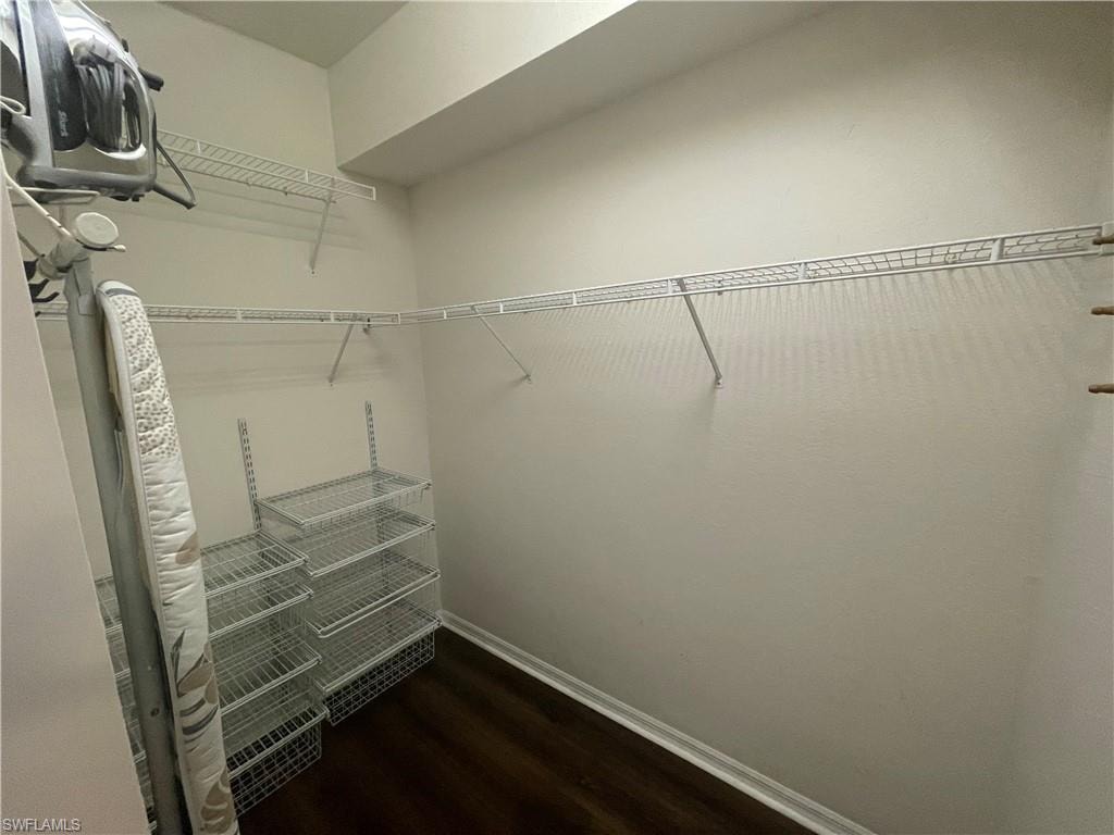 5708 Greenwood CIR 48 photo 12