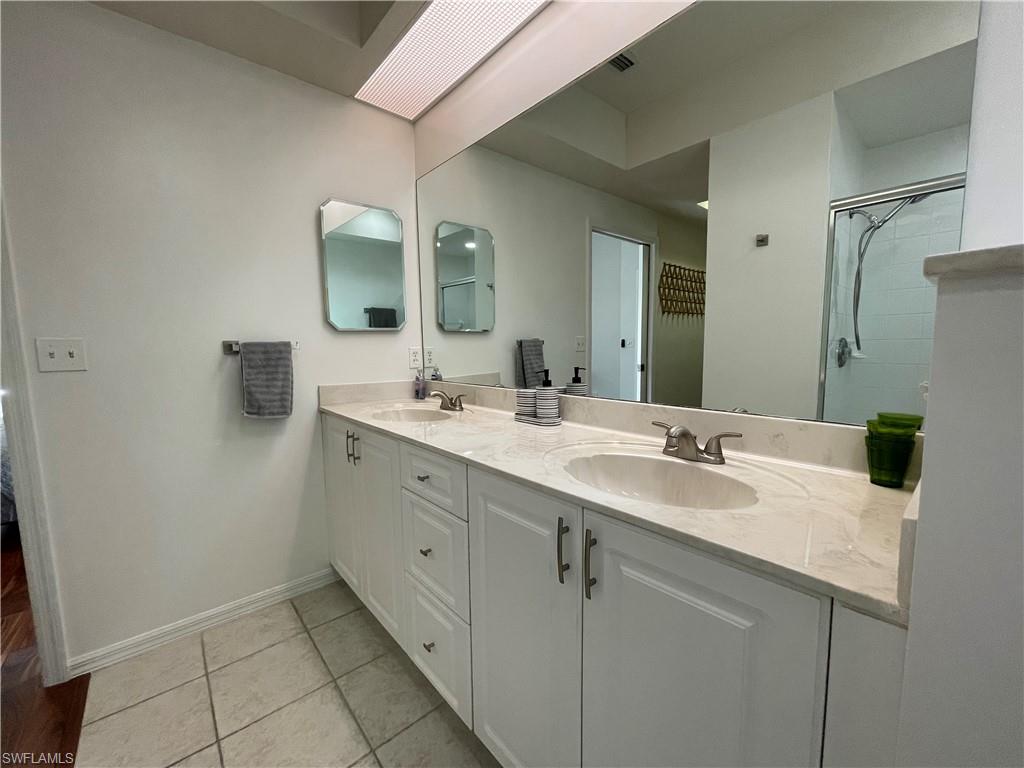 5708 Greenwood CIR 48 photo 14