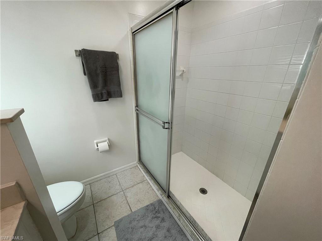 5708 Greenwood CIR 48 photo 15