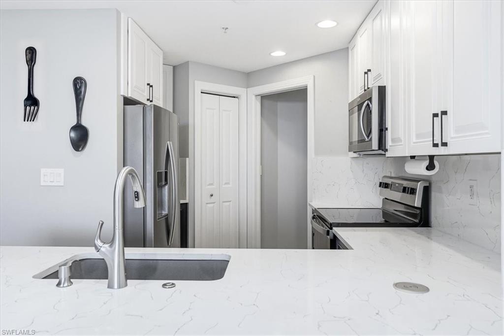 5781 Cape Harbour DR 906 photo 9