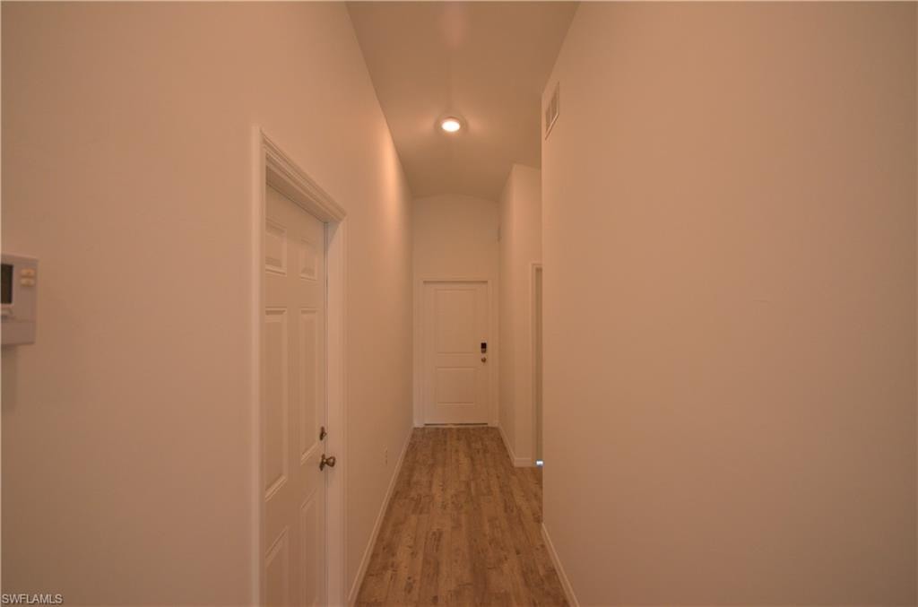 2225 Carver AVE photo 9