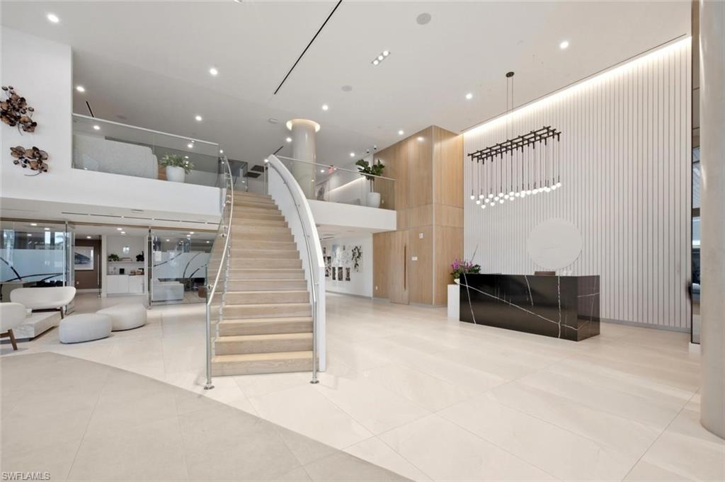 1950 Mayfair ST PH7