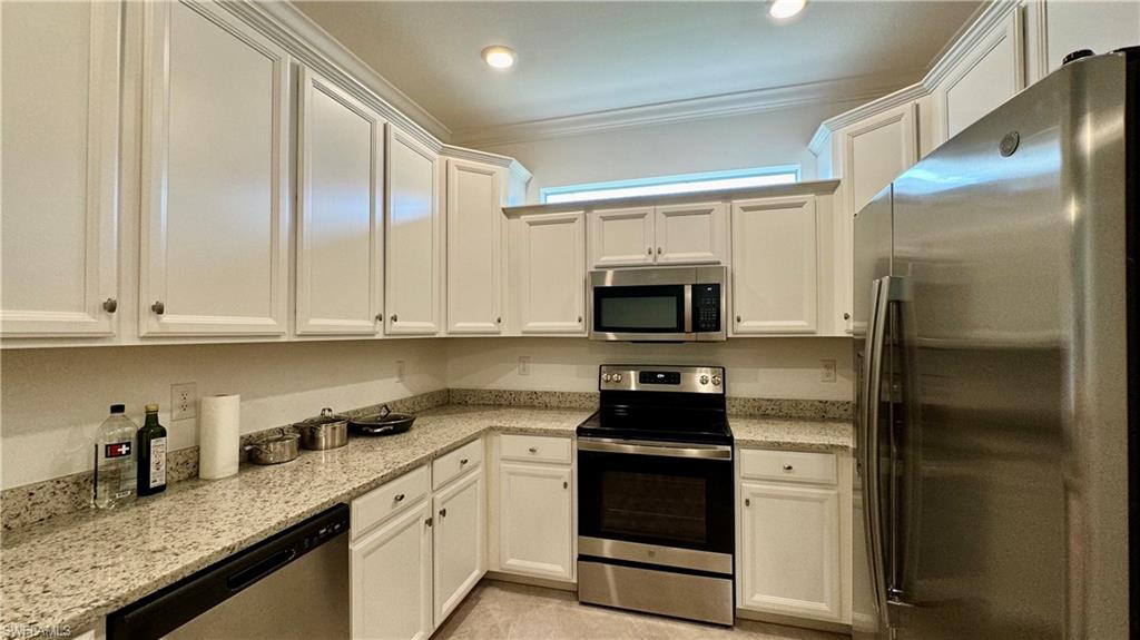 2066 Tamarron LN photo 7