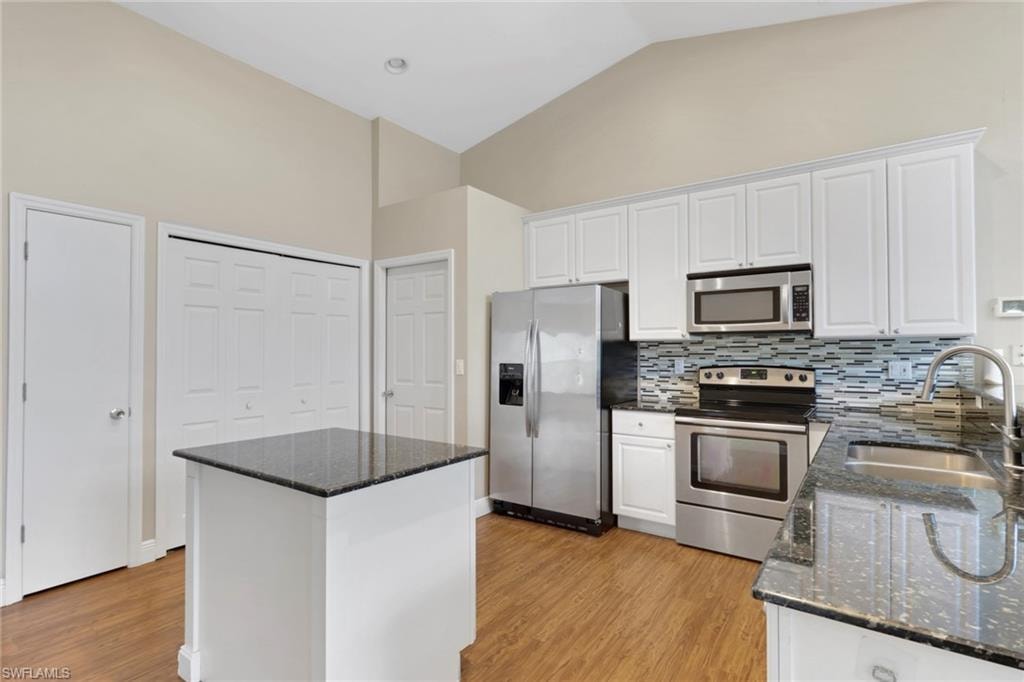 13643 Cherry Tree CT photo 9
