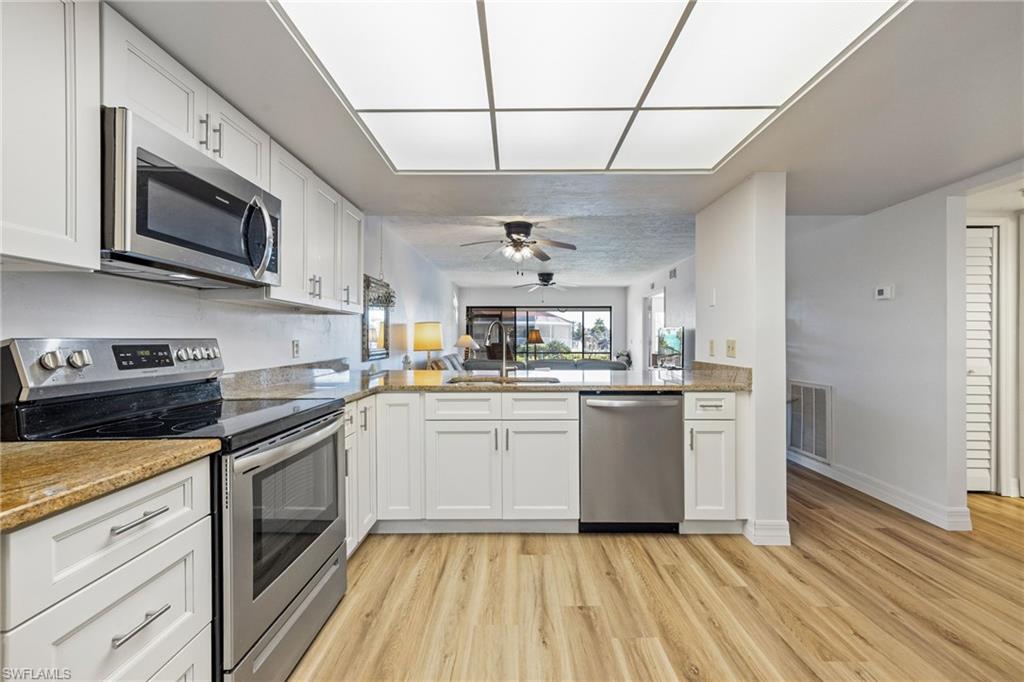 902 SW 48th TER 103 photo 8