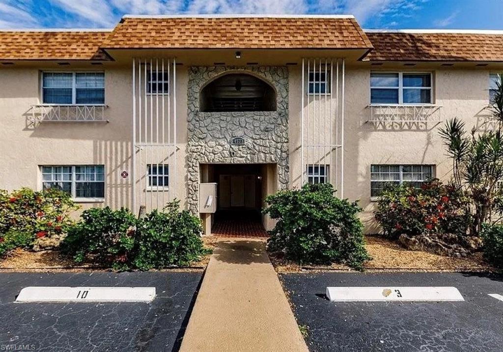 4923 Vincennes CT 3