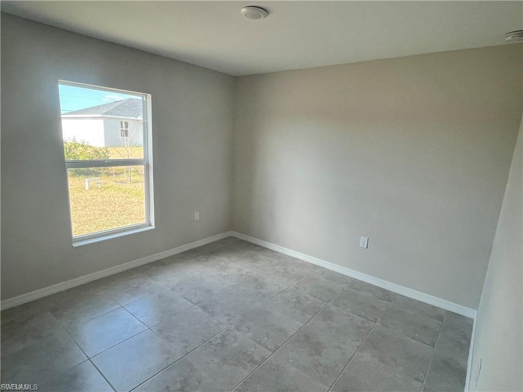 2538 NW 24th PL photo 9