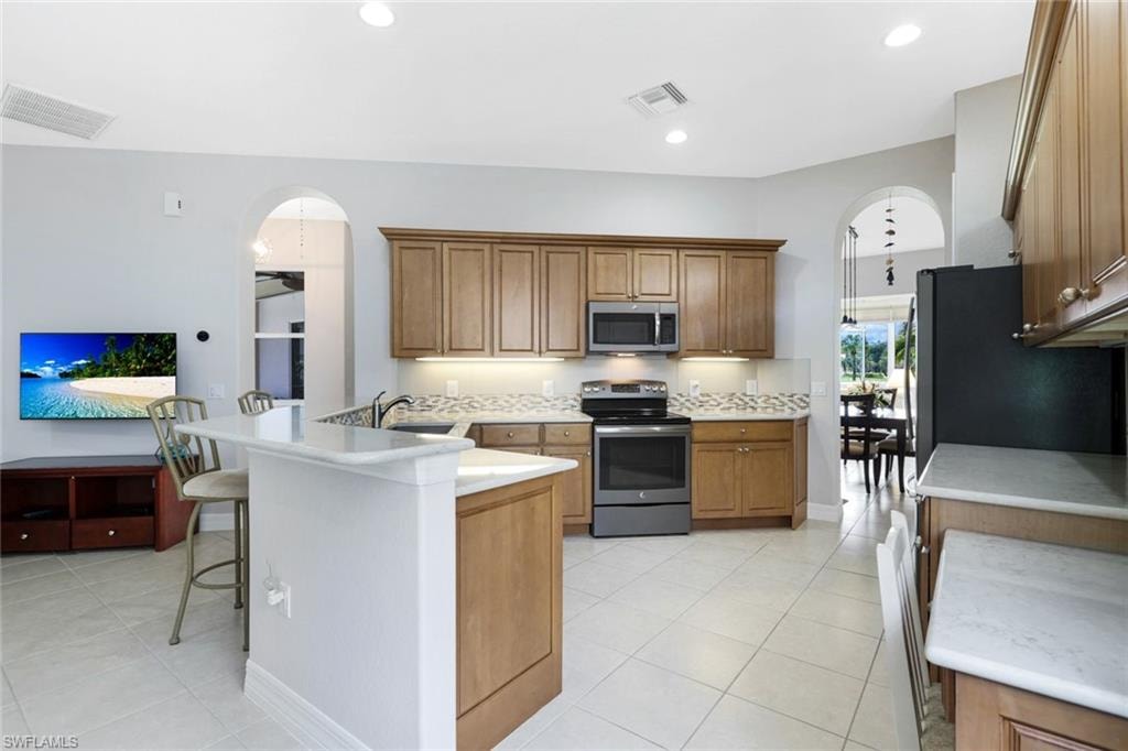 28201 L Burton Fletcher CT photo 18