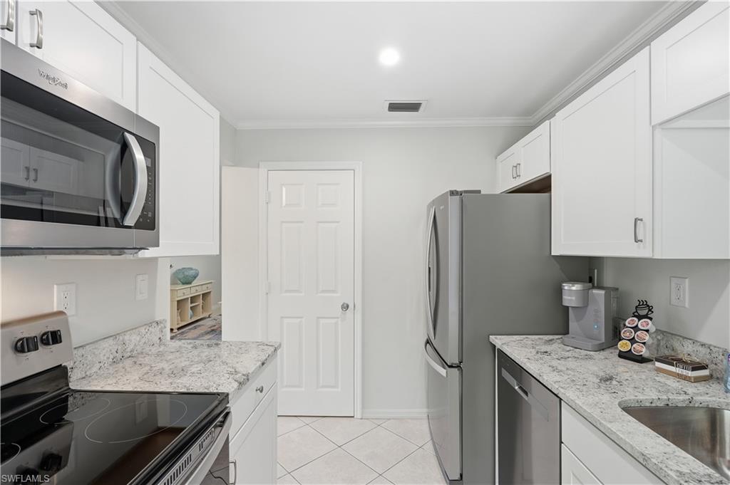 1281 Solana RD photo 9
