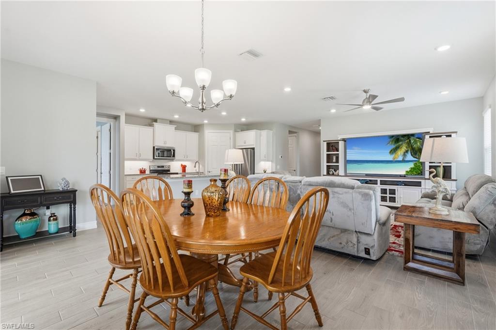 628 Parkshore Lake AVE photo 15