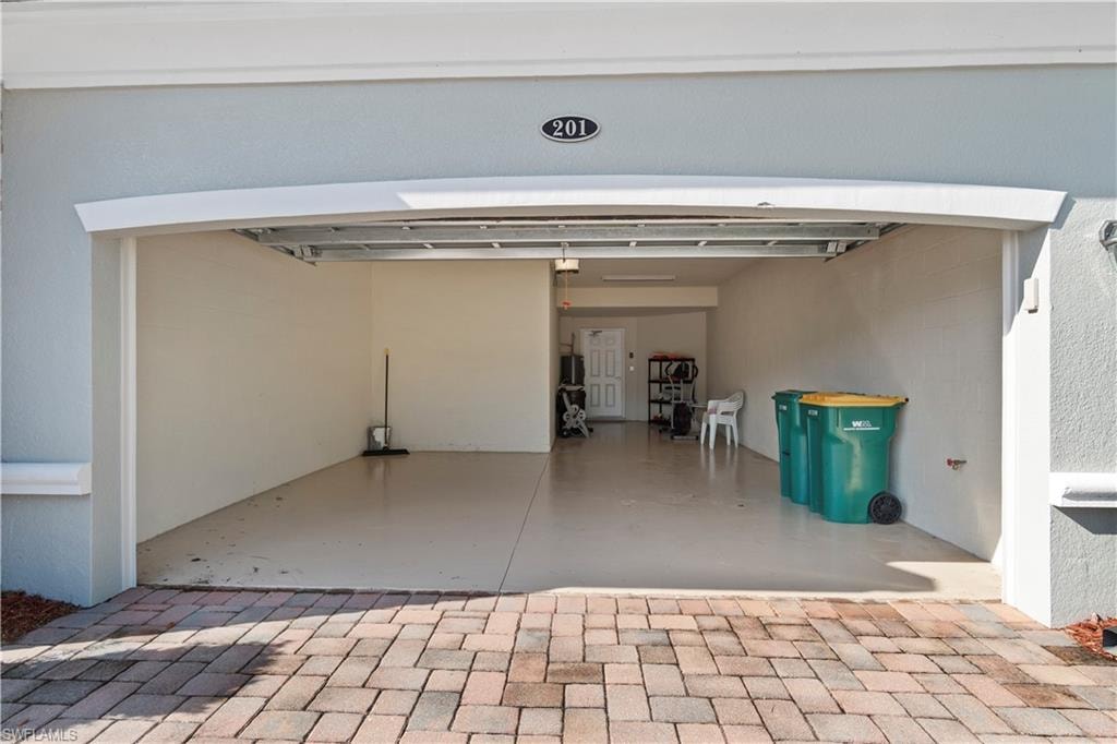 9497 Casoria CT 46201 photo 18