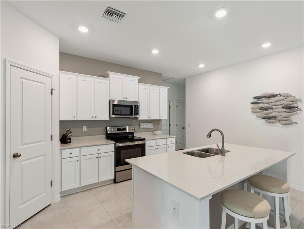 3801 Treasure Oak WAY photo 12