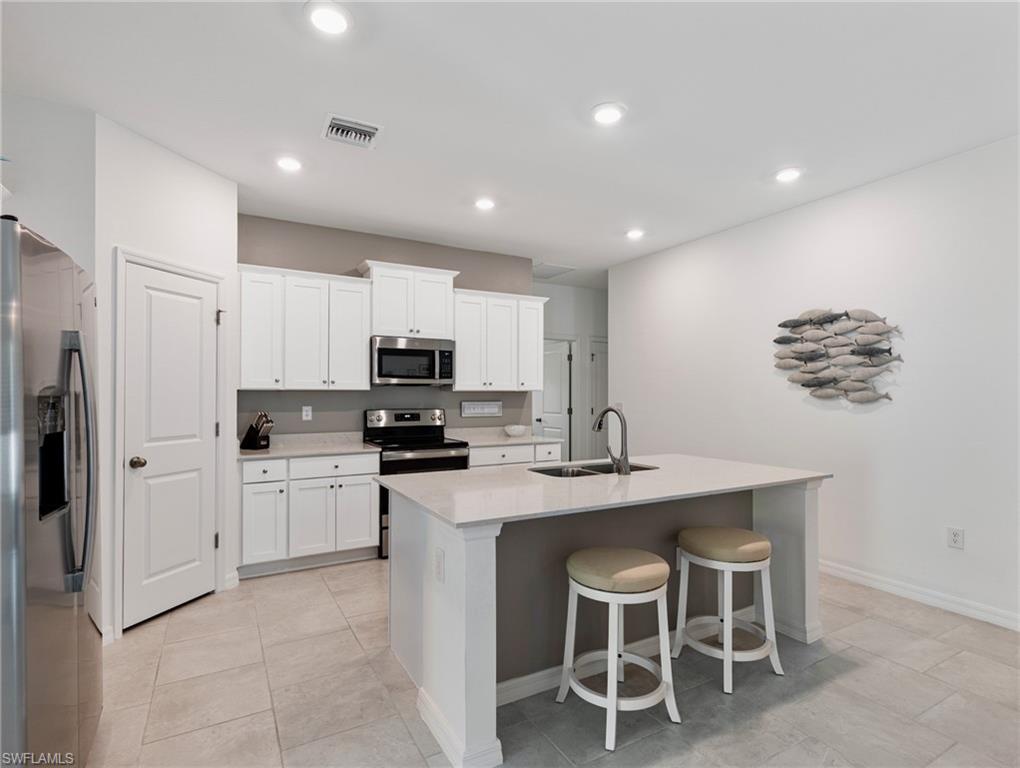 3801 Treasure Oak WAY photo 10