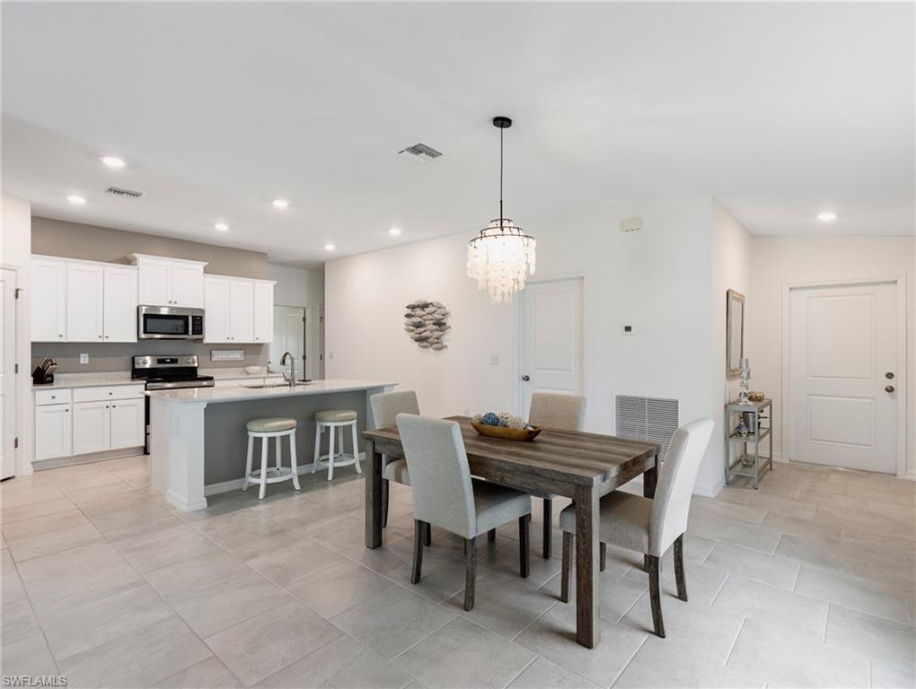 3801 Treasure Oak WAY photo 8