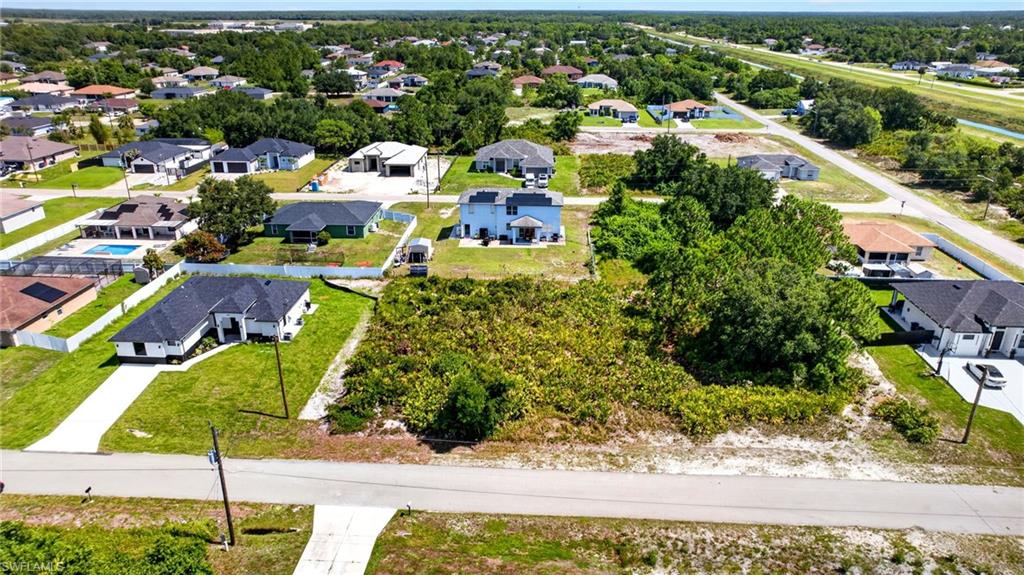 Expansive undeveloped lot featuring natural vegetation