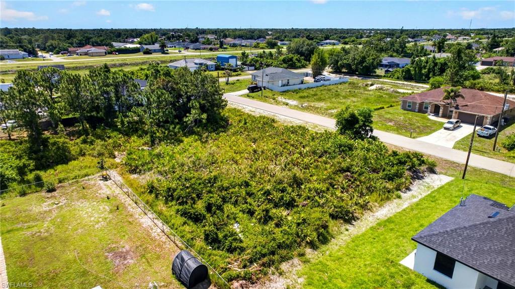 Expansive undeveloped parcel featuring established native vegetation