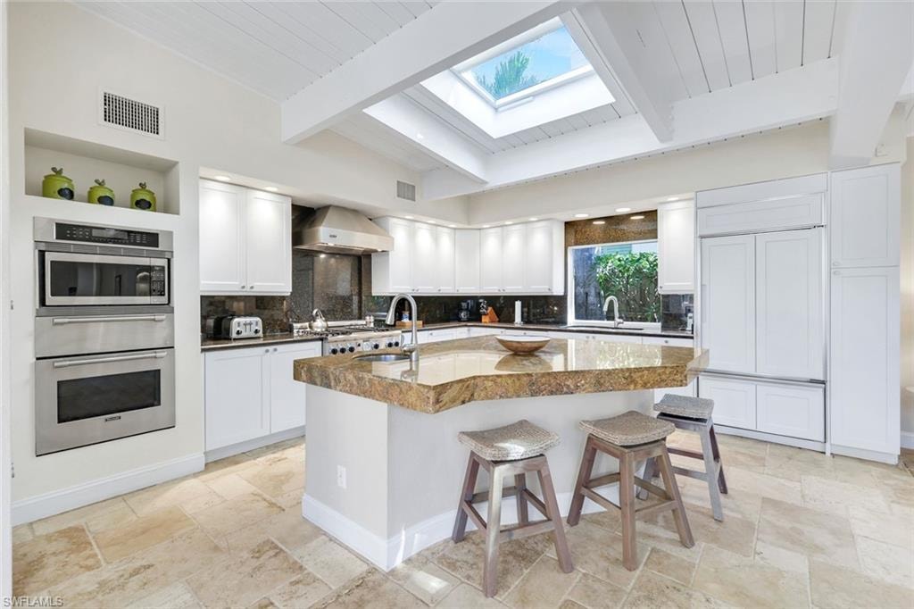 Sun filled island kitchen