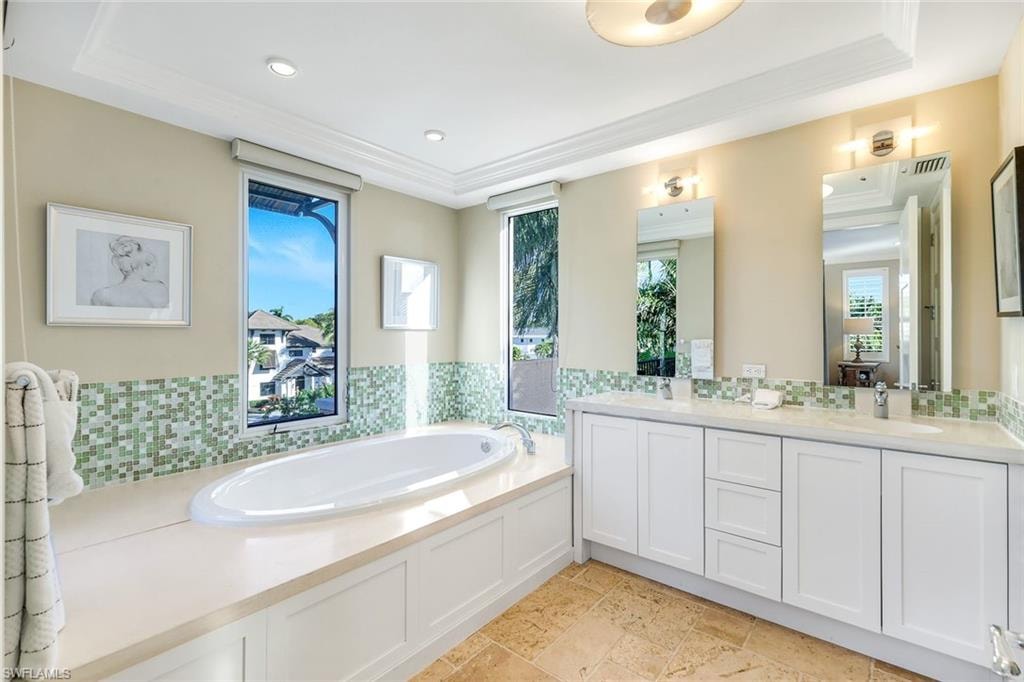 3rd floor guest suite bath