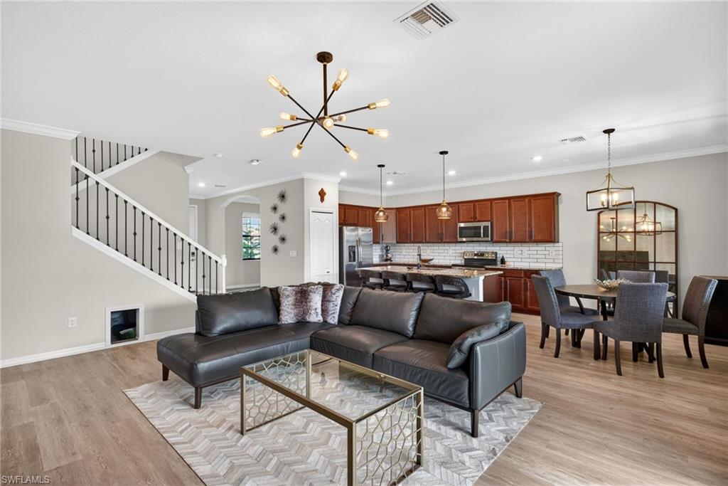 9452 Foxglove LN
