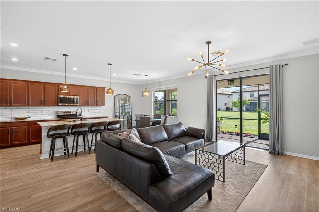 9452 Foxglove LN