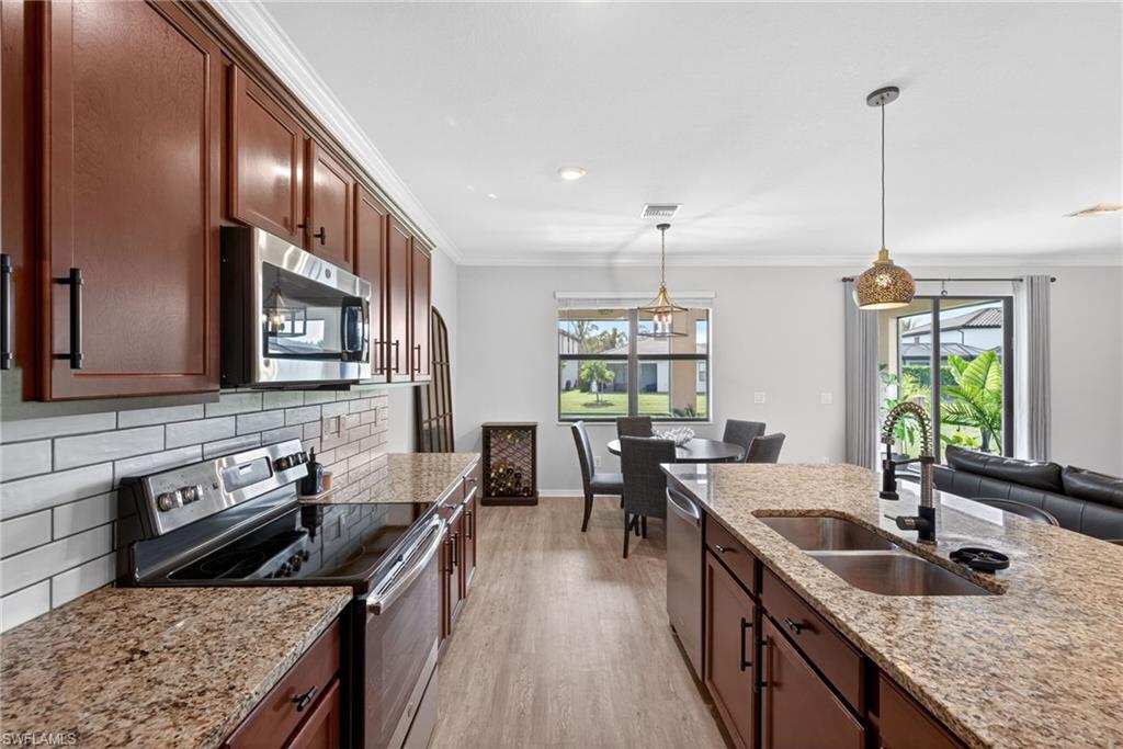 9452 Foxglove LN photo 9