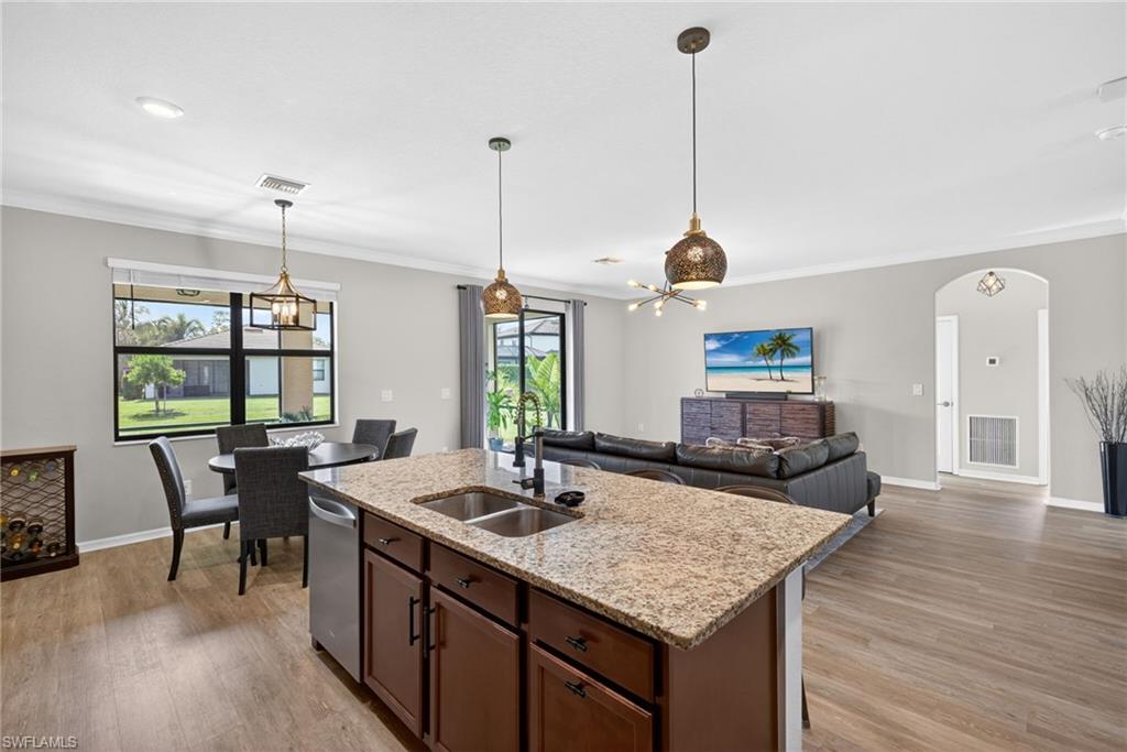 9452 Foxglove LN photo 10