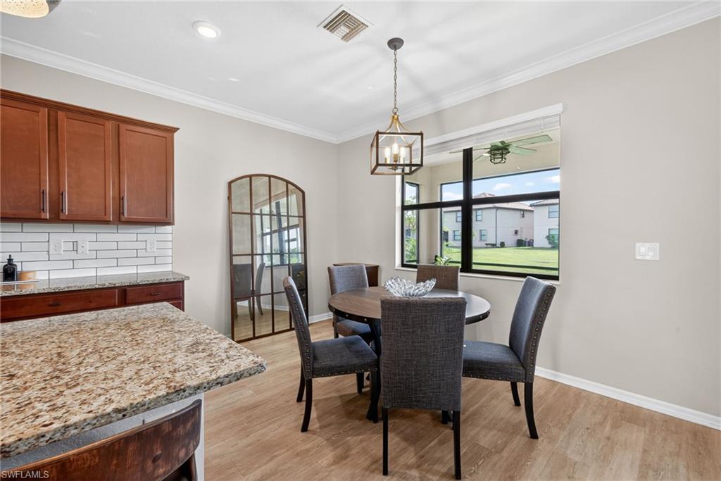 9452 Foxglove LN photo 11