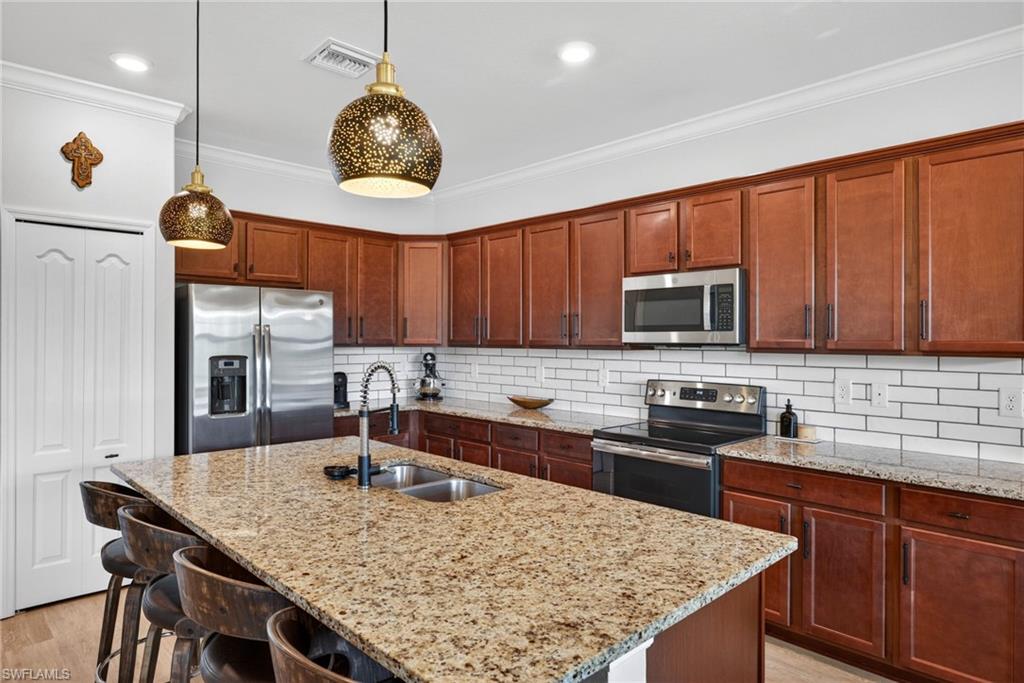 9452 Foxglove LN photo 8