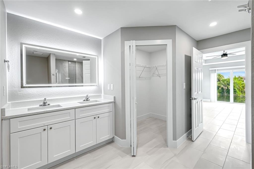 owner's ensuite bath/bano principal