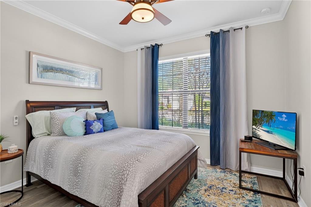 Queen size bed