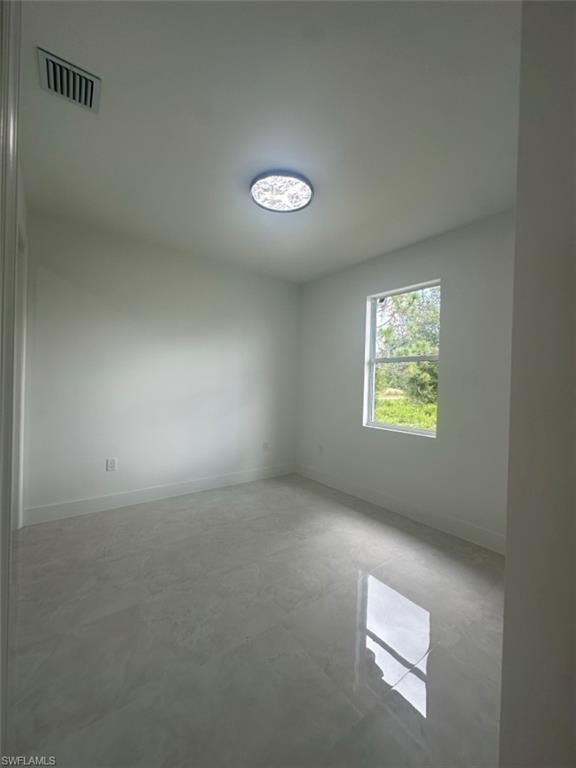 547 Eisenhower BLVD photo 16