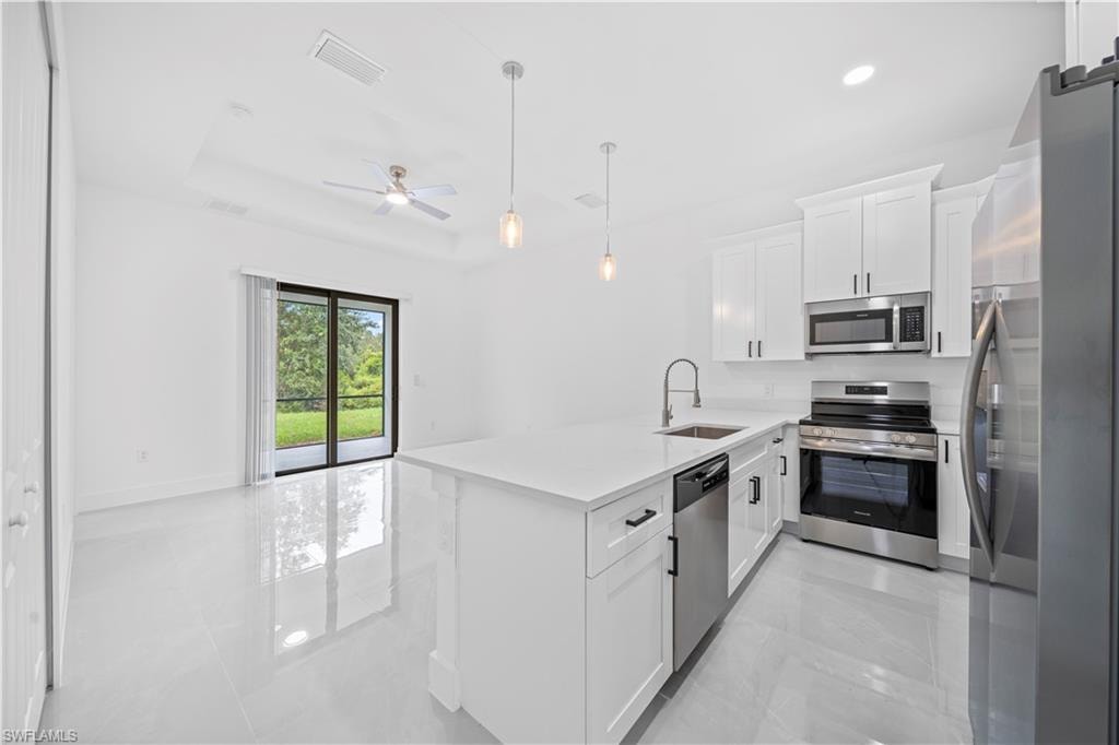 2218 Fairway DR