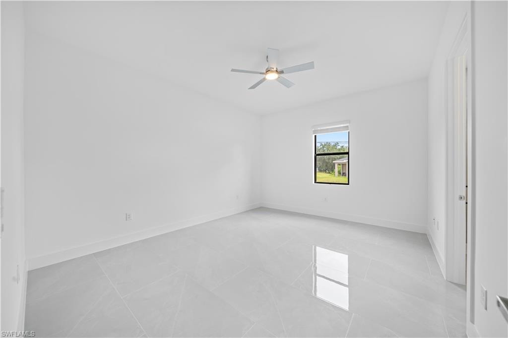 2218 Fairway DR