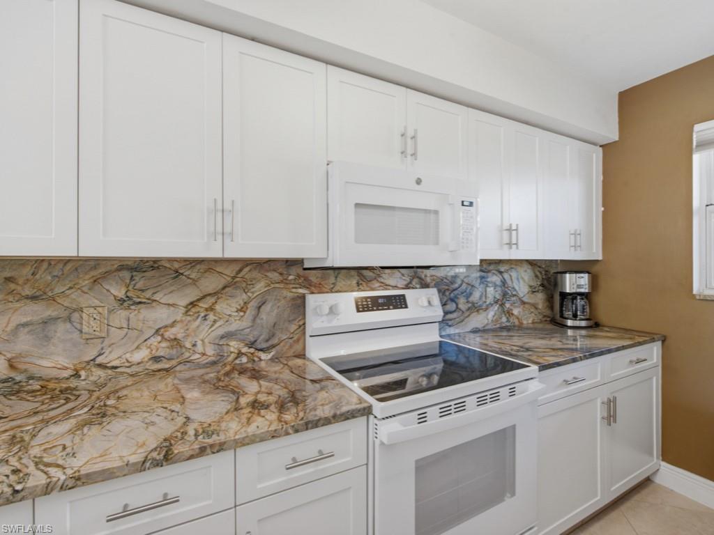 1060 Swallow AVE 107 photo 7