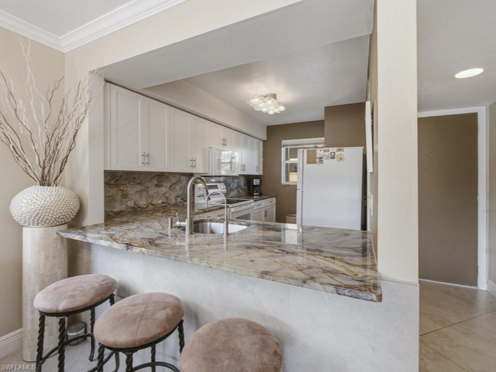 1060 Swallow AVE 107 photo 8