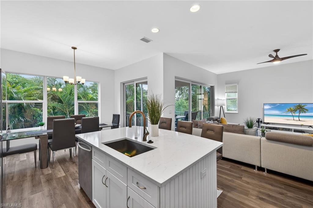 7753 Victoria Cove CT photo 12